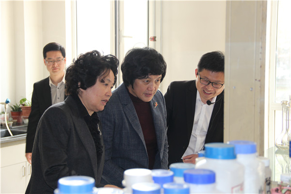 Z6尊龙凯时资讯丨河北省政协主席曹素华来我公司调研